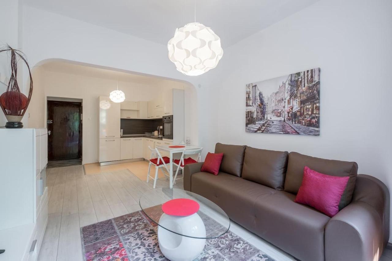 Your Perfect Place To Stay On Vitosha Str Apt Sofia Exterior foto