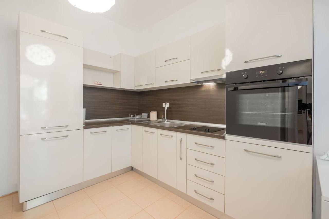 Your Perfect Place To Stay On Vitosha Str Apt Sofia Exterior foto