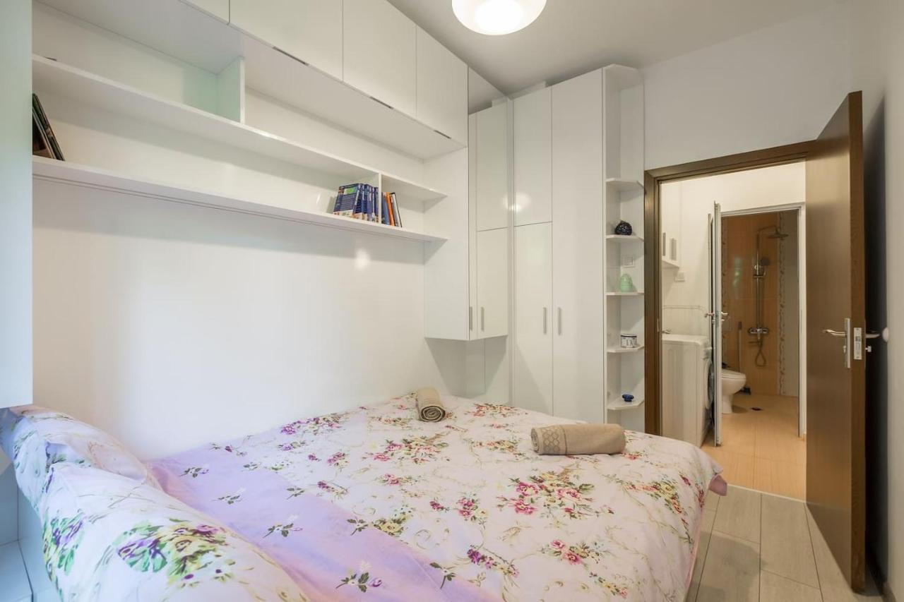 Your Perfect Place To Stay On Vitosha Str Apt Sofia Exterior foto